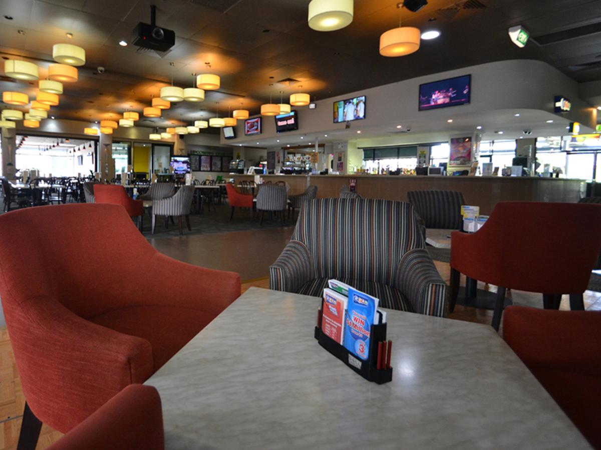 The Oaks Hotel Motel Albion Park Eksteriør bilde